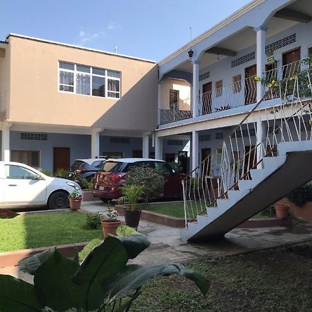Hotel Izala San Pedro Pochutla Kültér fotó